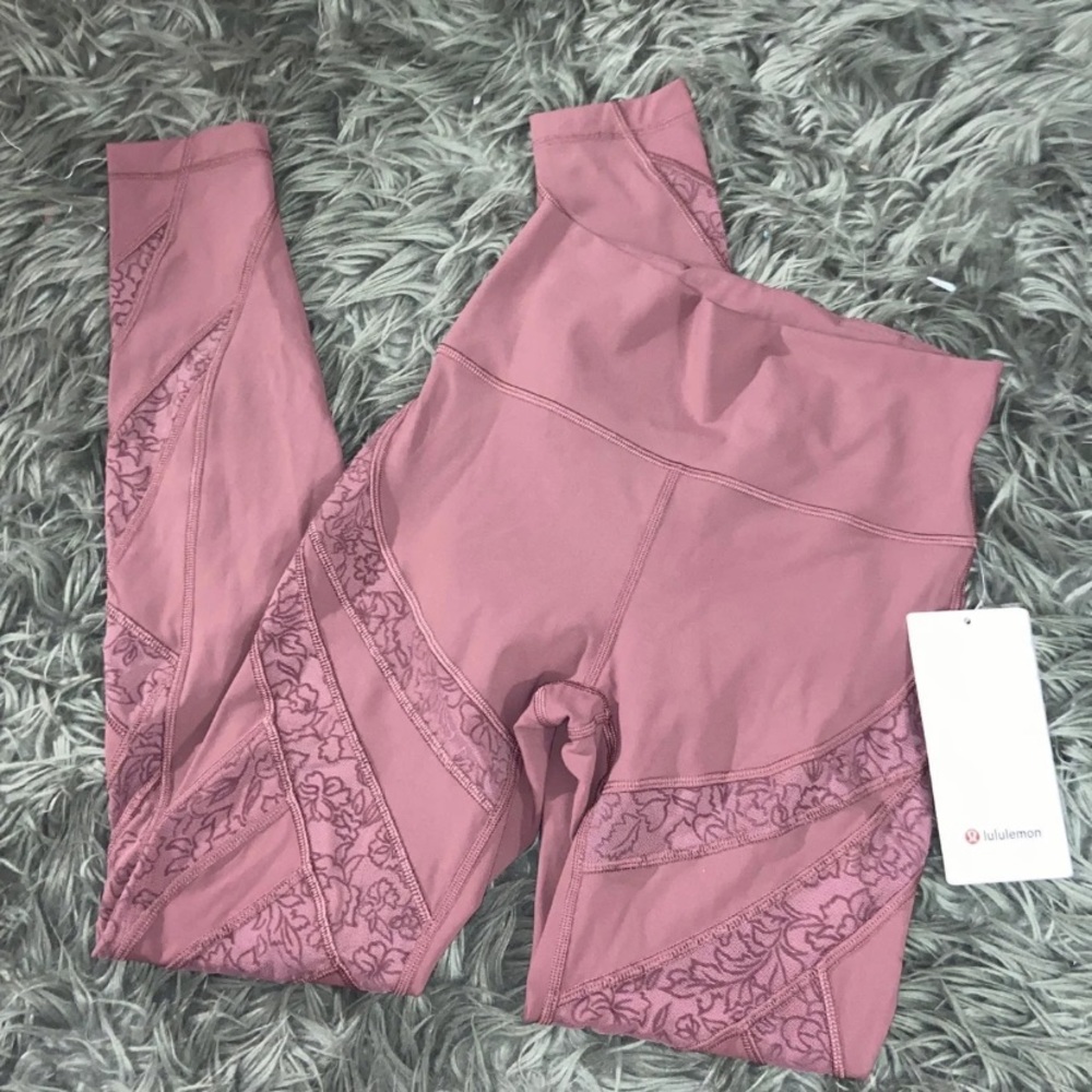NEW - Lululemon (discontinued) leggings - Picture 6 of 12
